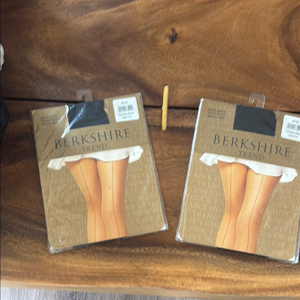 Berkshire pantyhose style 8820 back seam